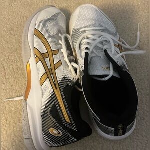 A pair of Asics volleyball shoes. Men’s size 7.5.